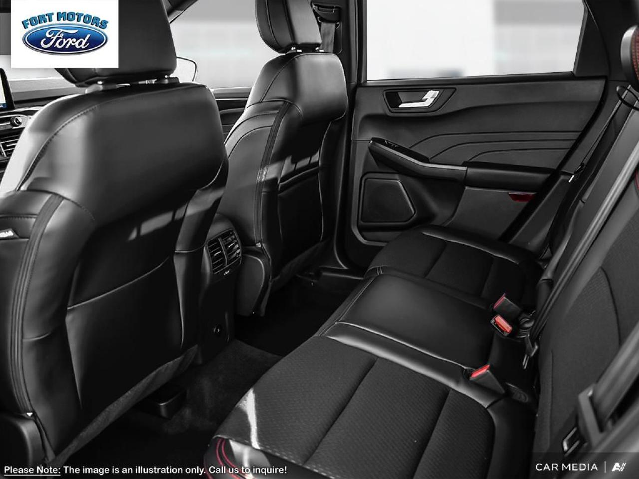 2025 Ford Escape ST-Line Photo5