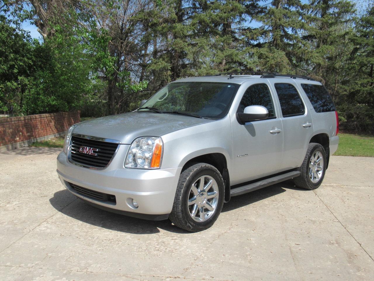 Used 2013 GMC Yukon SLT 4WD for sale in Rosenort, MB