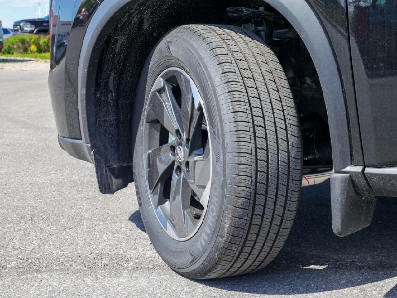 2025 Nissan Rogue SV Moonroof  - Moonroof -  Power Liftgate Photo