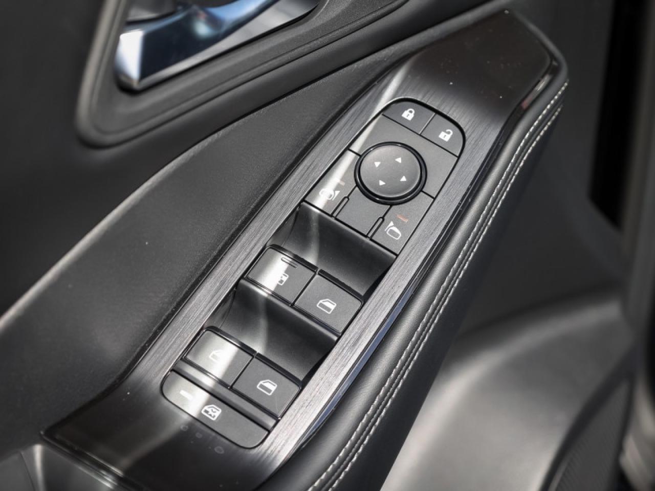 2025 Nissan Rogue SV Moonroof  - Moonroof -  Power Liftgate Photo