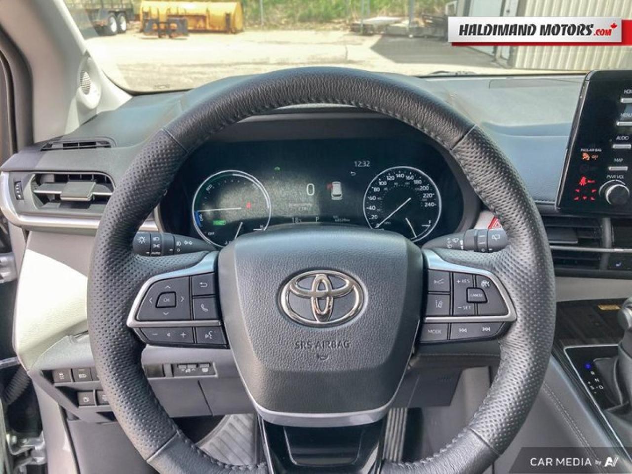 2023 Toyota Sienna Limited AWD Photo