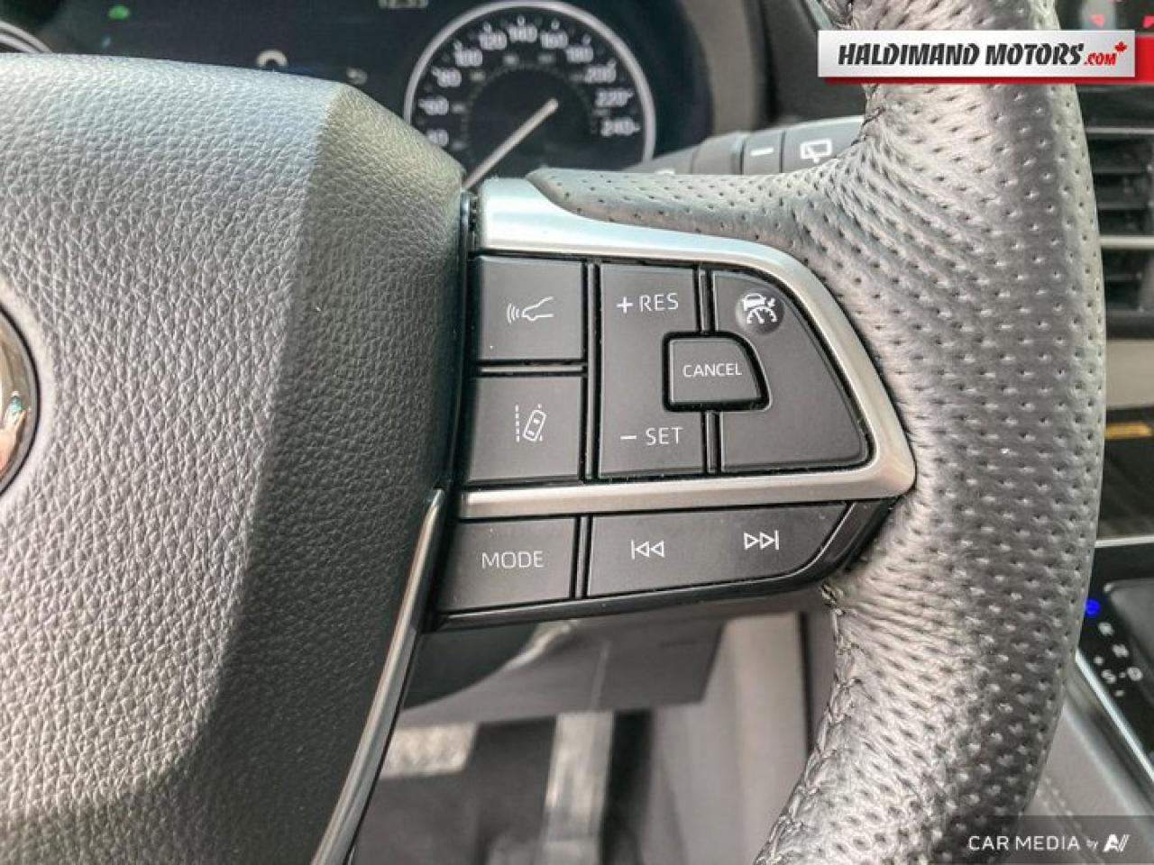 2023 Toyota Sienna Limited AWD Photo