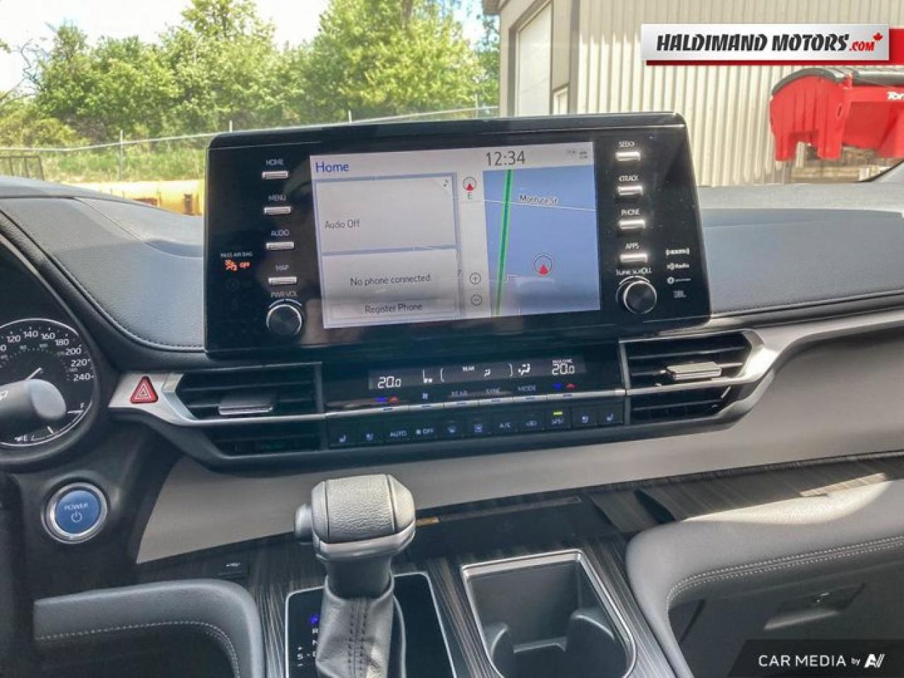 2023 Toyota Sienna Limited AWD Photo