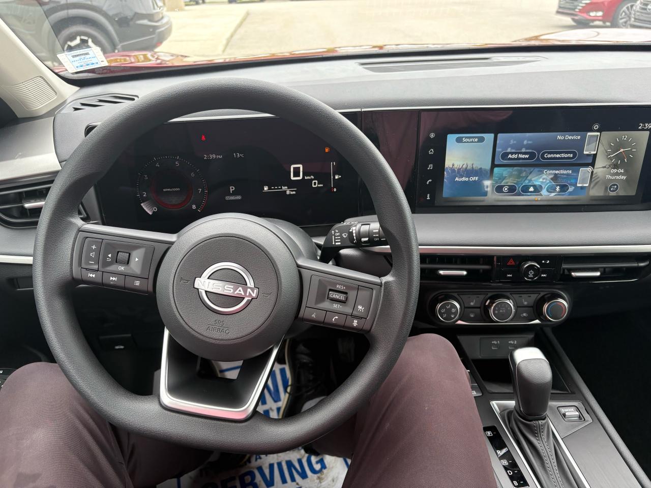 2025 Nissan Kicks S Photo25