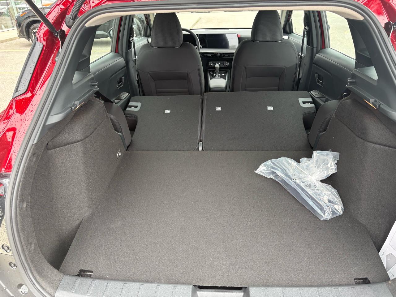 2025 Nissan Kicks S Photo21