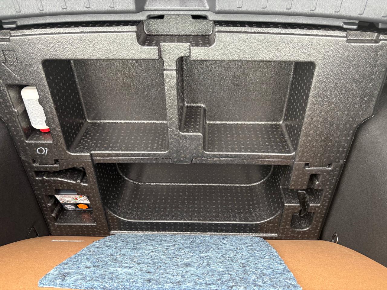 2025 Nissan Kicks S Photo20