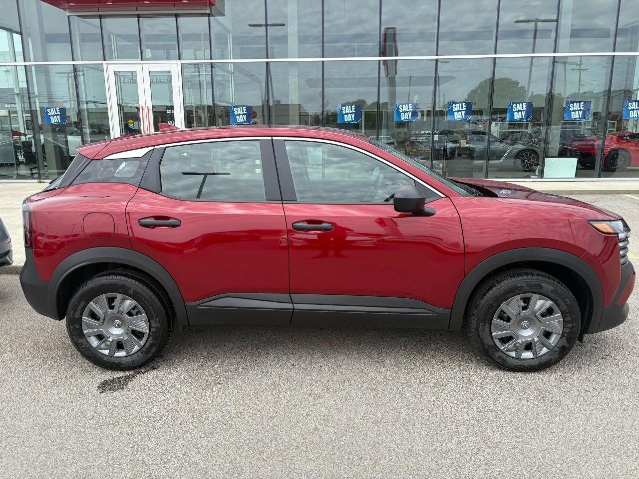 2025 Nissan Kicks S Photo17
