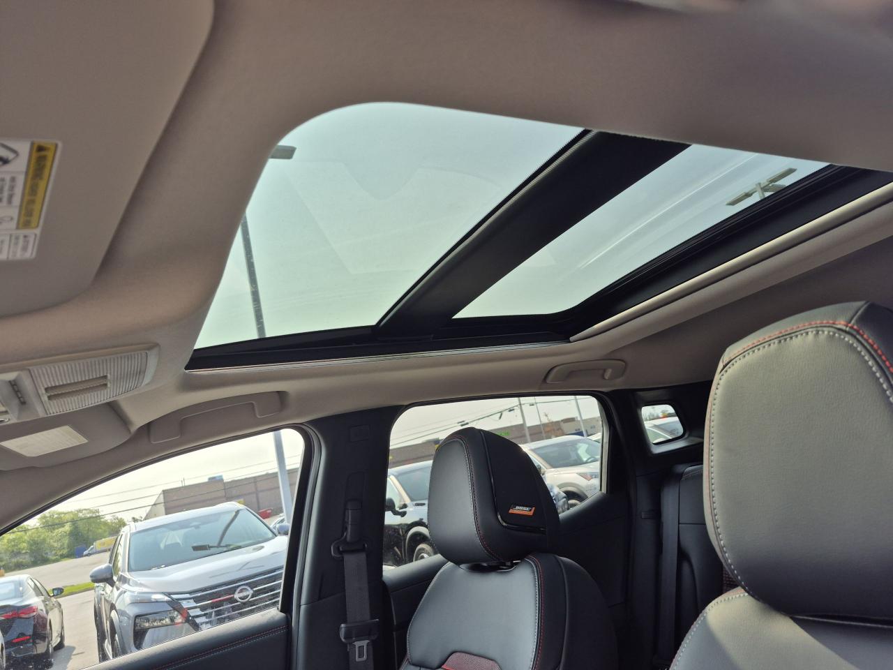 2025 Nissan Kicks SR PREMIUM Photo30