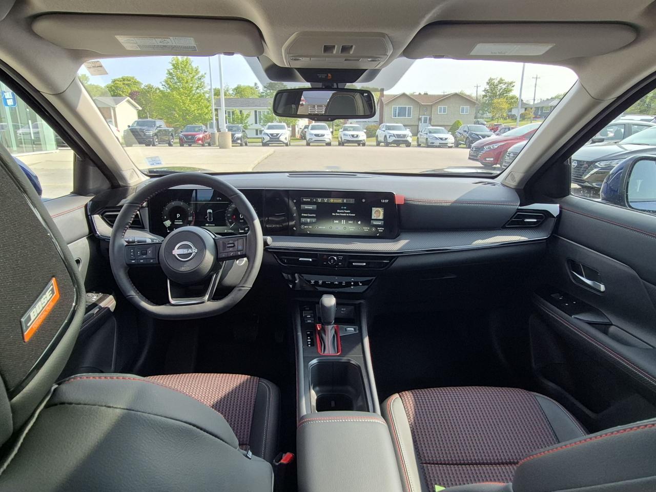 2025 Nissan Kicks SR PREMIUM Photo15