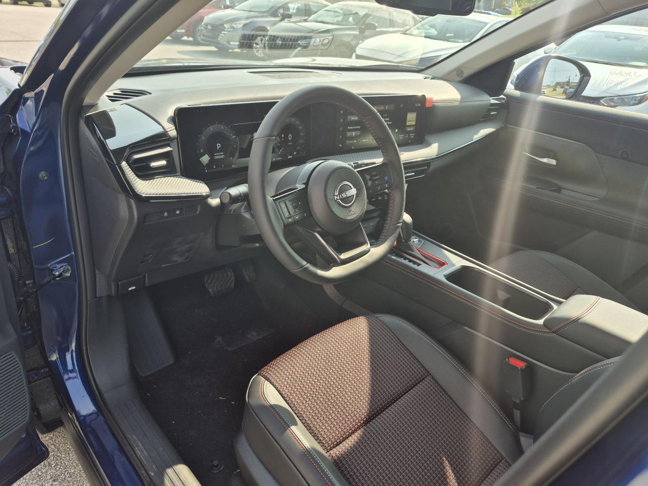 2025 Nissan Kicks SR PREMIUM Photo24