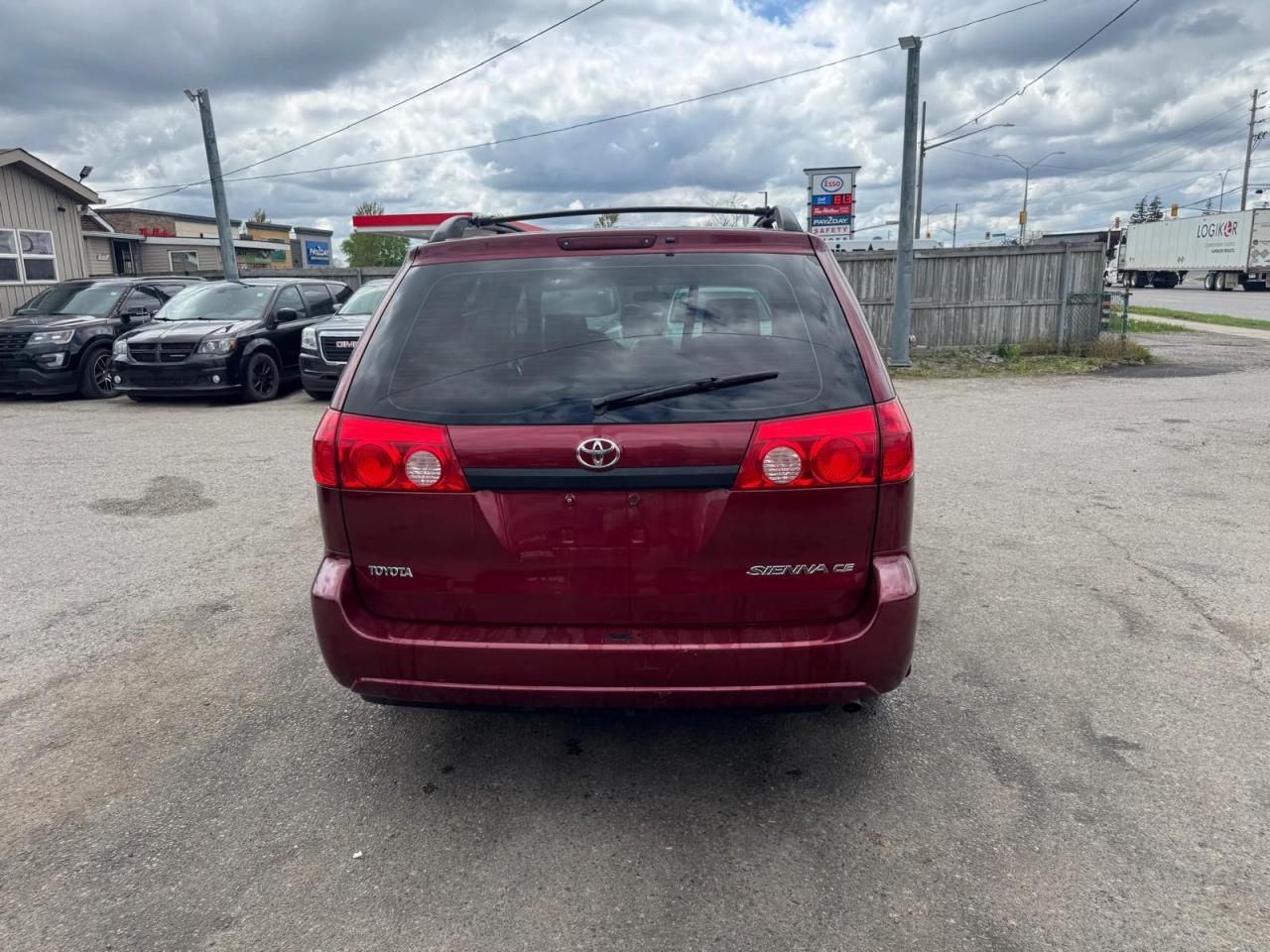2008 Toyota Sienna CE, MINIVAN, 7 PASSENGER, AS IS SPECIAL - Photo #4