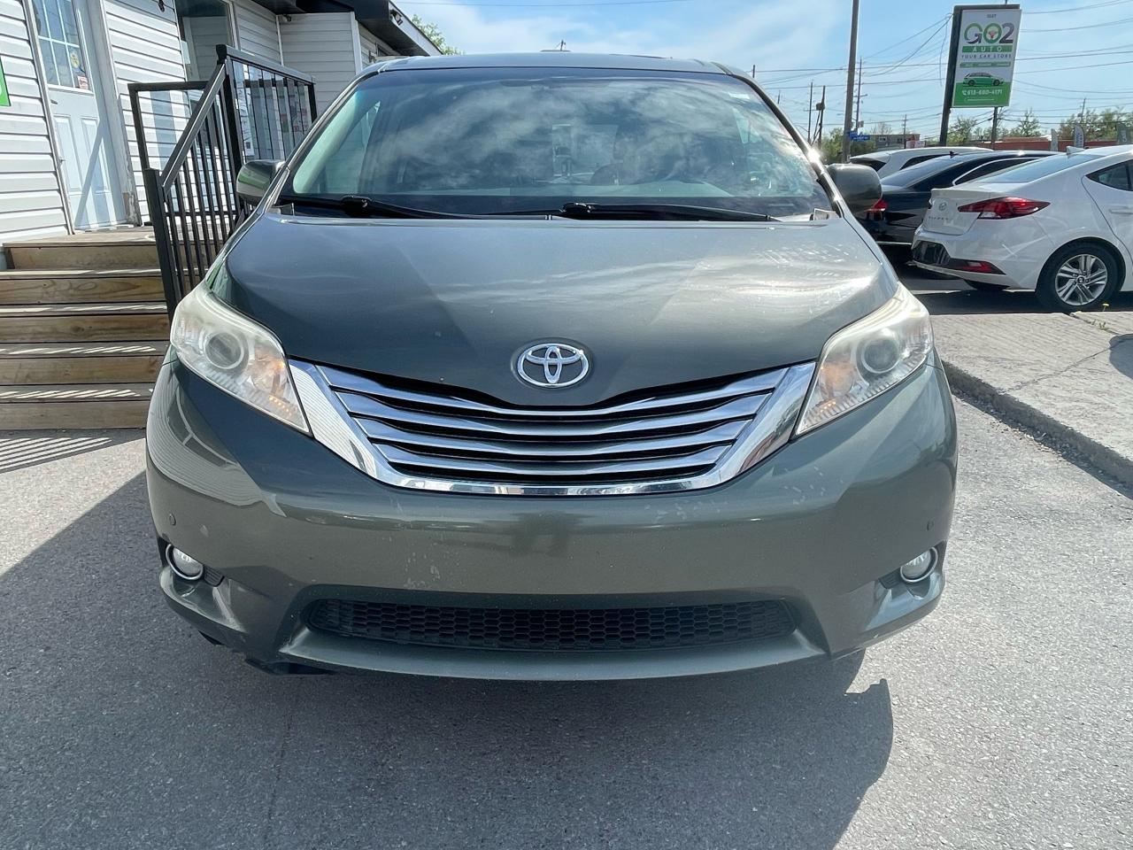 2012 Toyota Sienna XLE - Photo #2