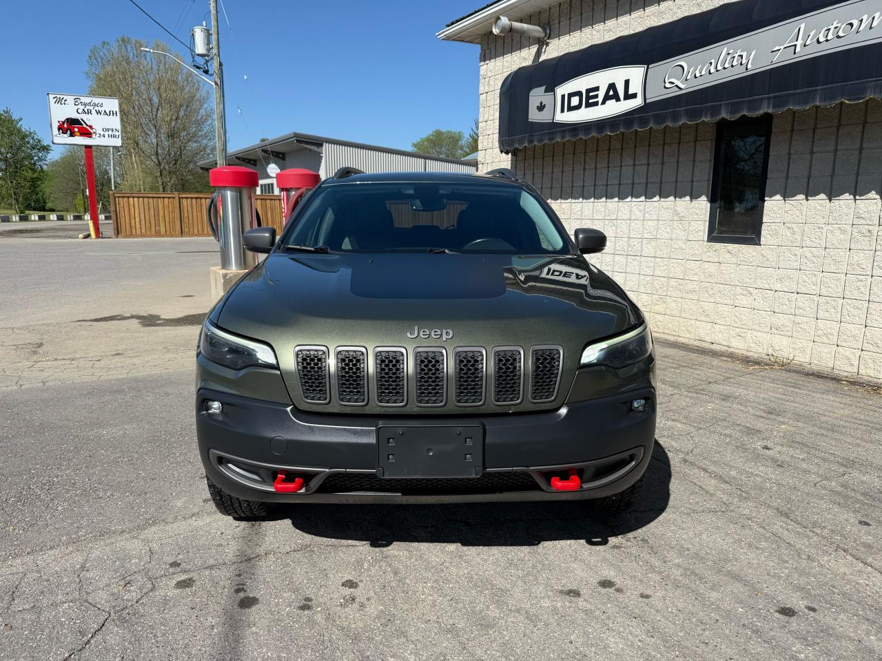 2019 Jeep Cherokee Trailhawk - Photo #2