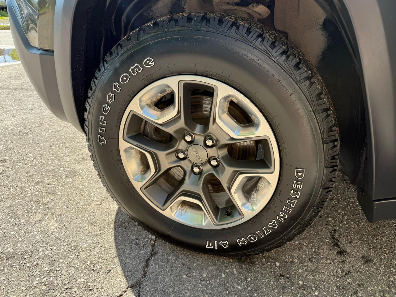 2019 Jeep Cherokee Trailhawk - Photo #12