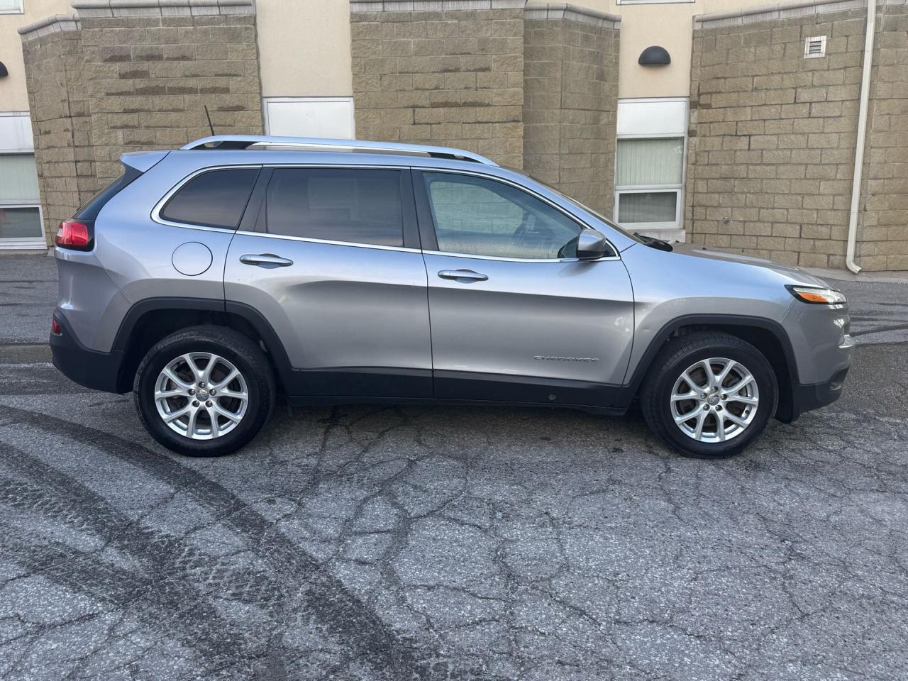 2016 Jeep Cherokee Fwd 4dr North - Photo #4