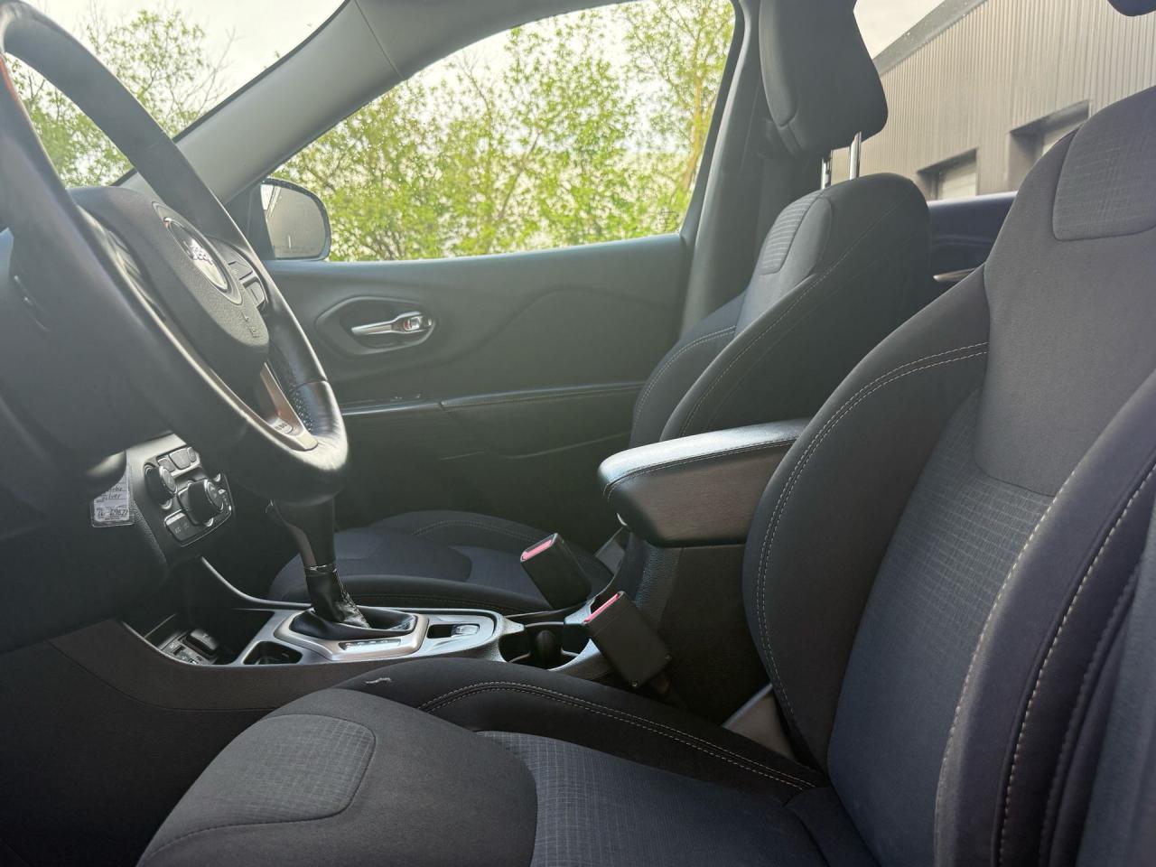 2016 Jeep Cherokee Fwd 4dr North - Photo #10