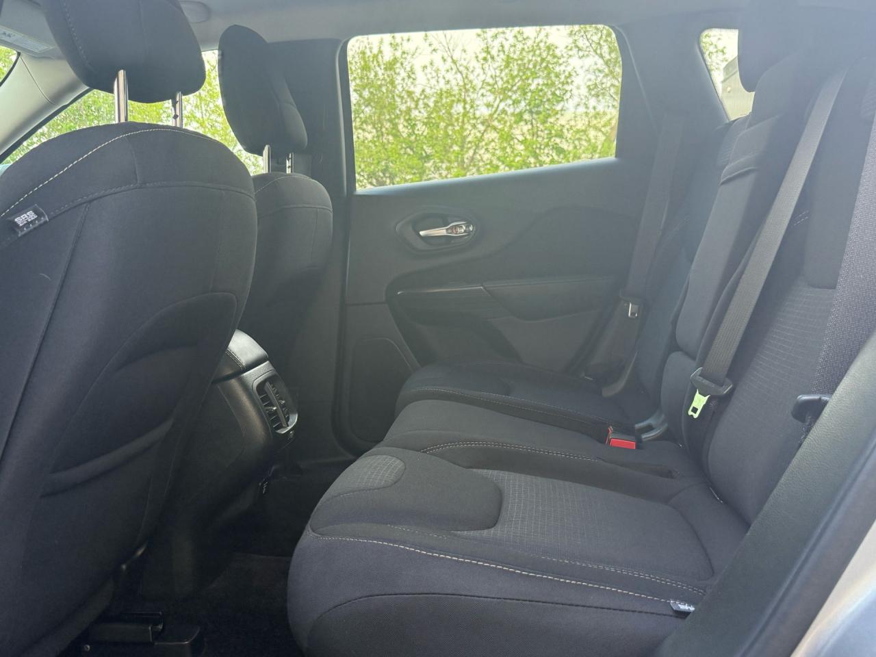 2016 Jeep Cherokee Fwd 4dr North - Photo #11