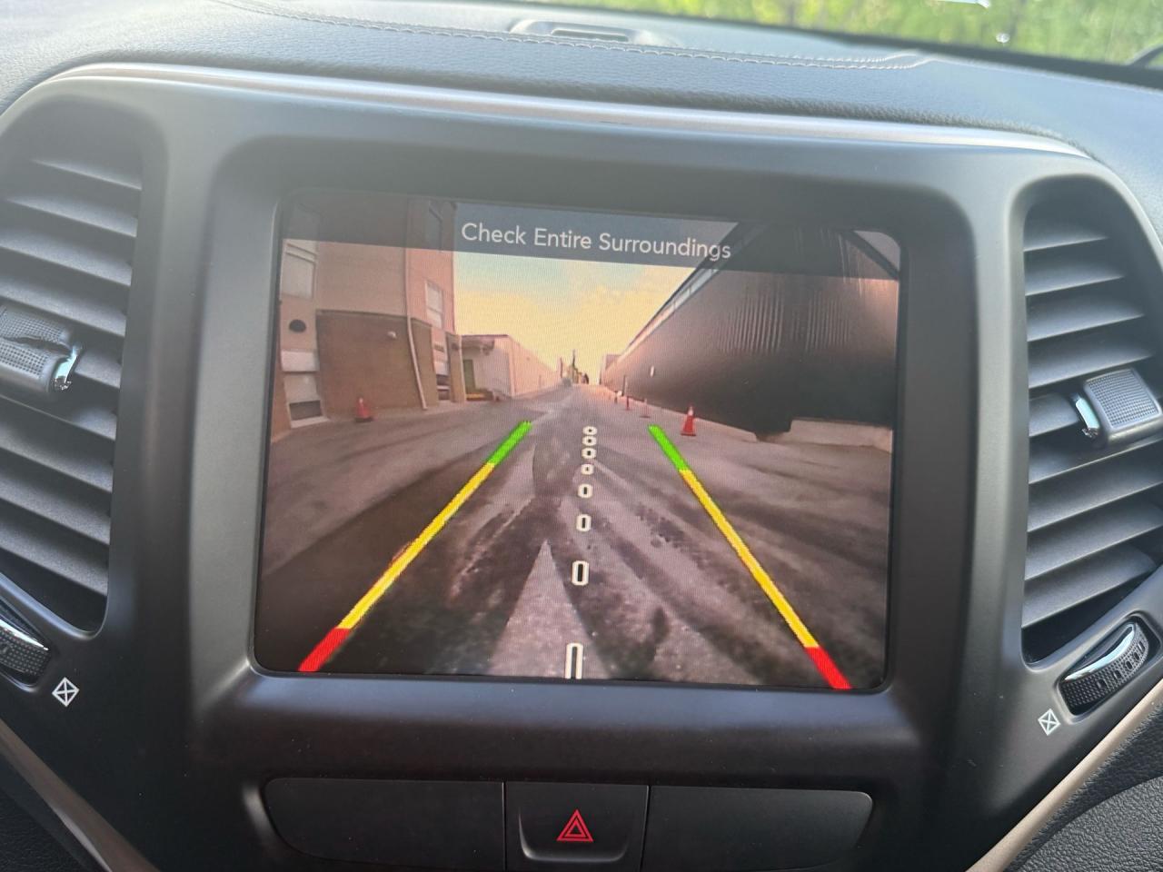 2016 Jeep Cherokee Fwd 4dr North - Photo #15