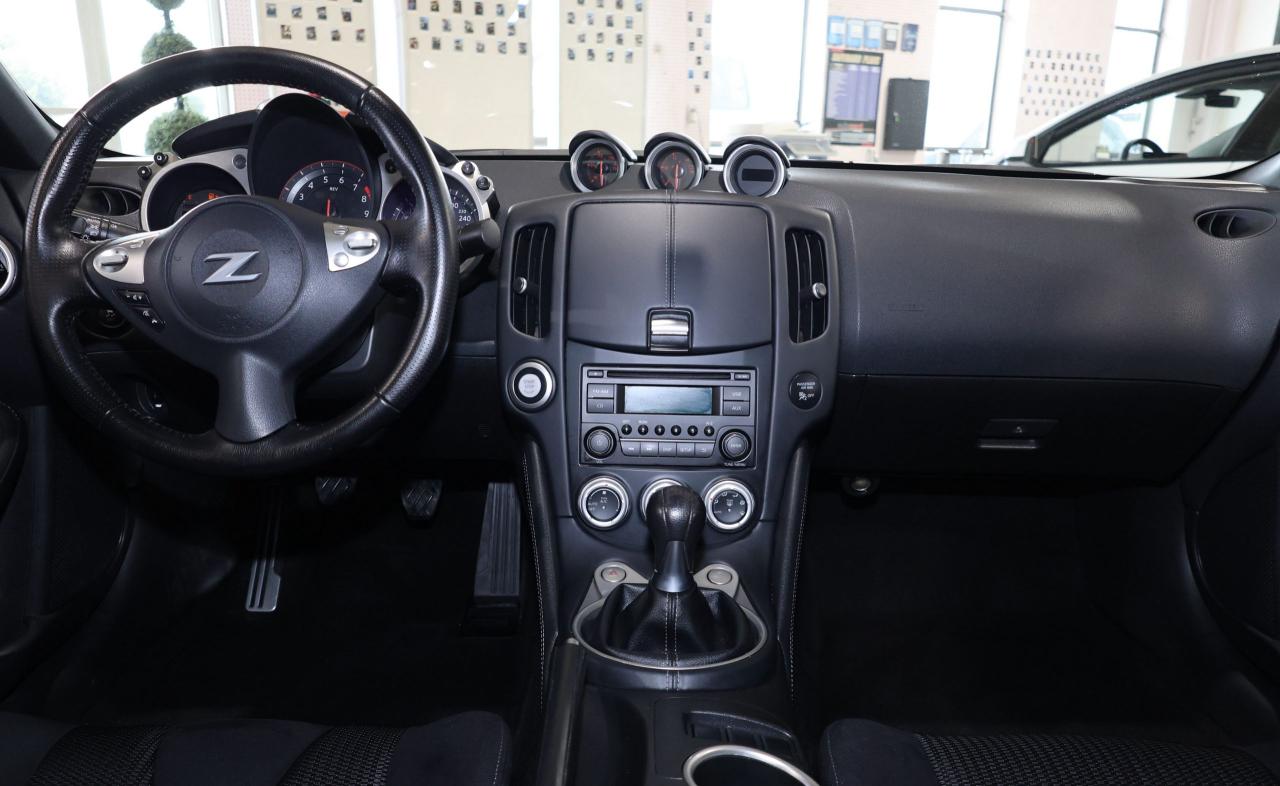 2017 Nissan 370Z - CLEAN CARFAX|6SPDMANUAL|ALLOYS|PUSHSTART - Photo #12