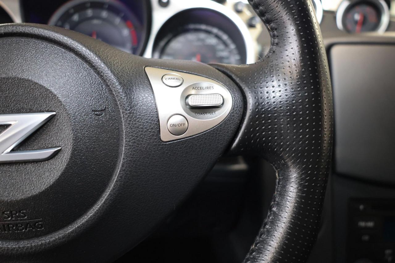 2017 Nissan 370Z - CLEAN CARFAX|6SPDMANUAL|ALLOYS|PUSHSTART - Photo #16