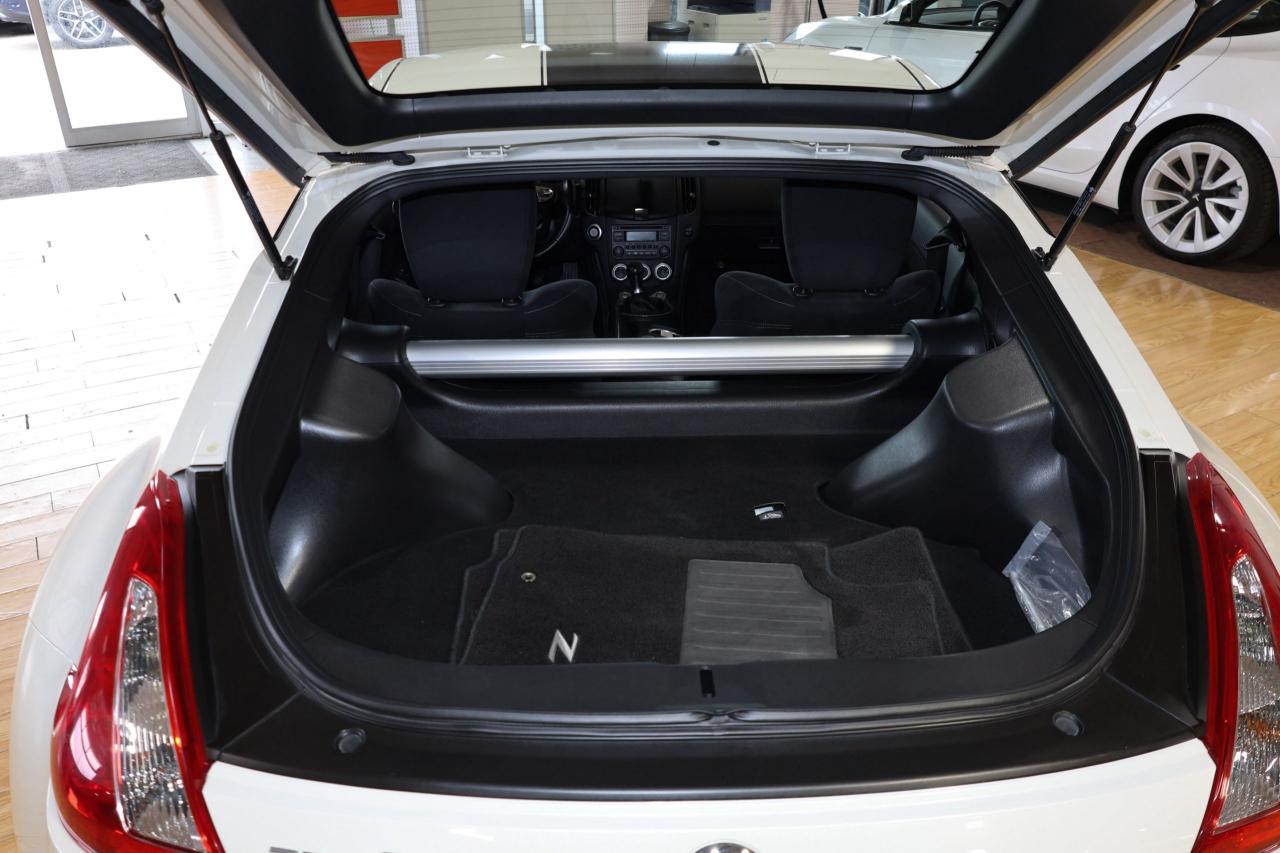 2017 Nissan 370Z - CLEAN CARFAX|6SPDMANUAL|ALLOYS|PUSHSTART - Photo #18
