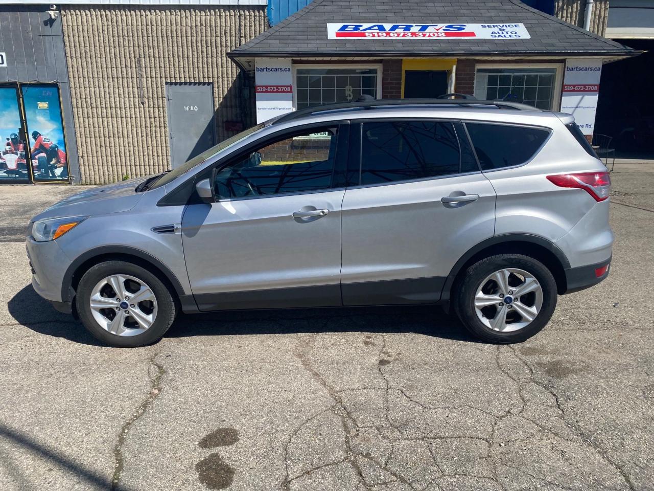 2015 Ford Escape SE - Photo #2