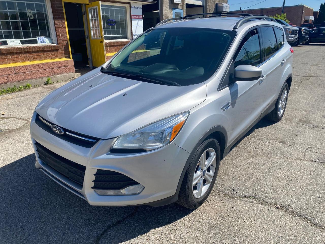 2015 Ford Escape SE - Photo #4