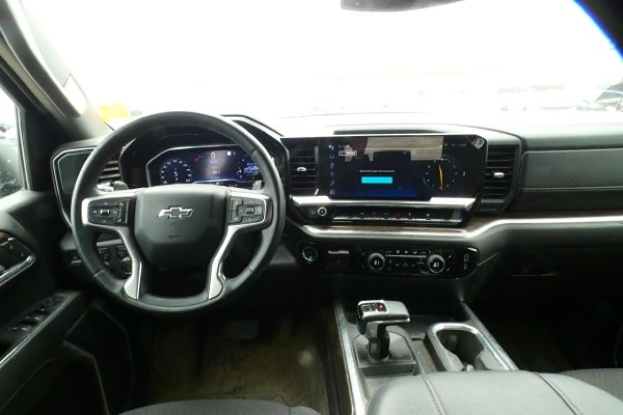 2023 Chevrolet Silverado 1500 RST w/Htd cloth, Nav rdy, BUC - Photo #11