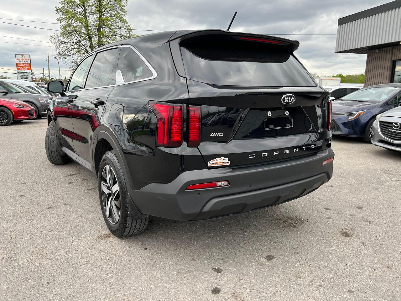 2021 Kia Sorento LX+ - Photo #3