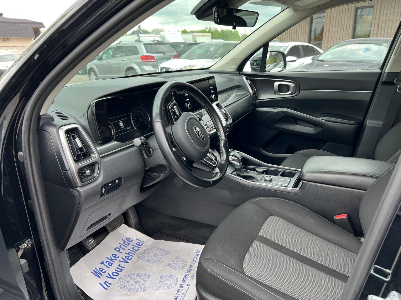 2021 Kia Sorento LX+ - Photo #14