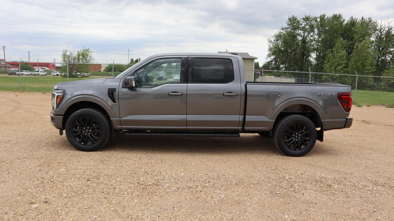 2025 Ford F-150 Lariat Photo2