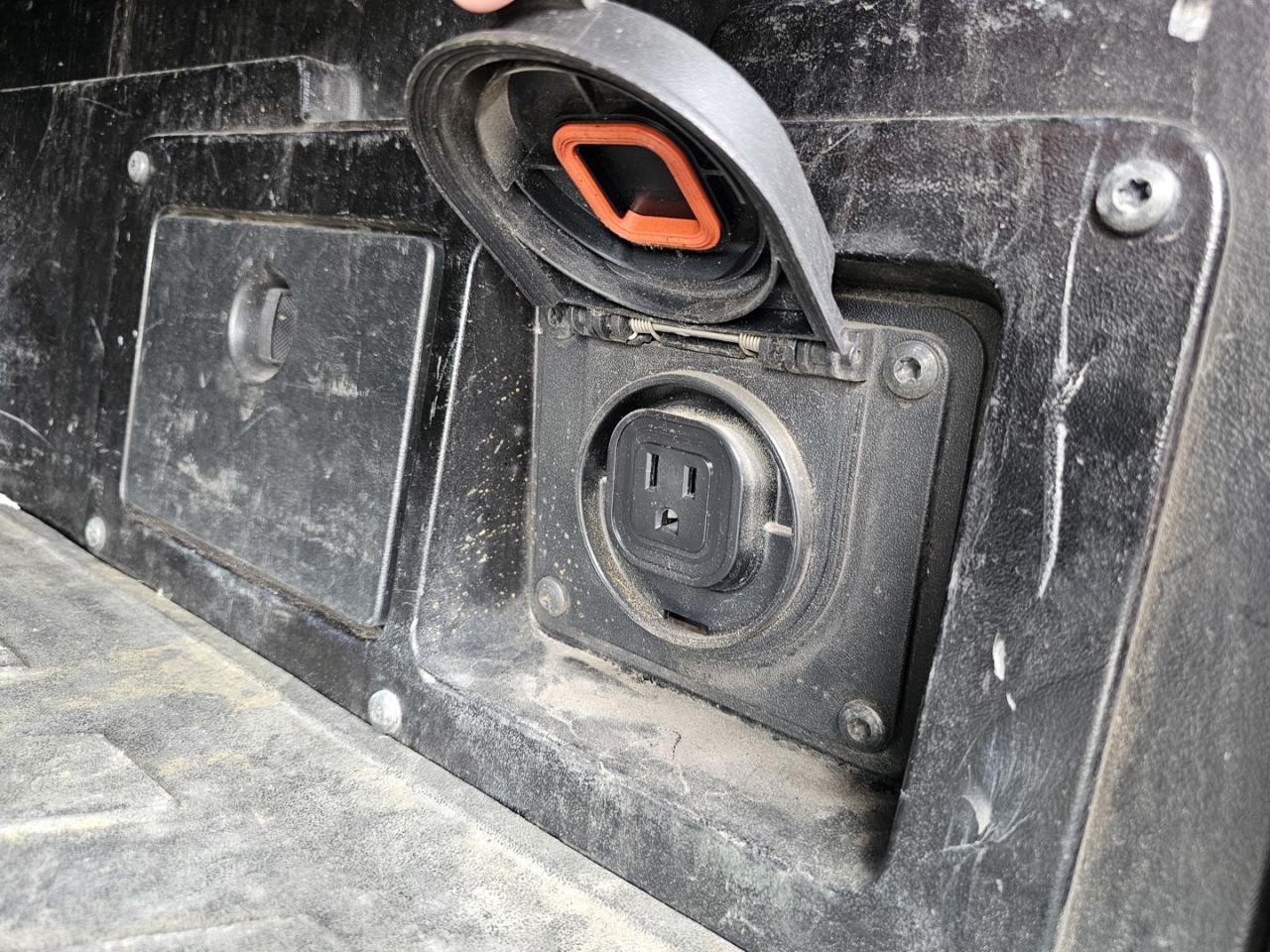 2012 Toyota Tacoma Double Cab Long Bed V6 Auto 4WD - Photo #13