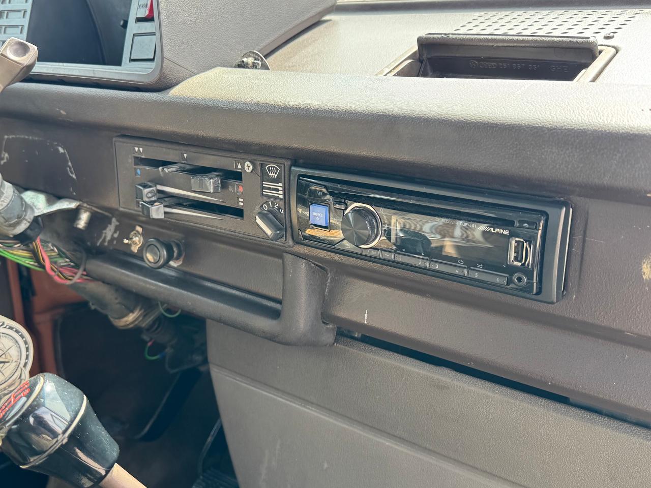 1983 Volkswagen Vanagon Campmobile **NEW MOTOR / TRANSMISSION** - Photo #30