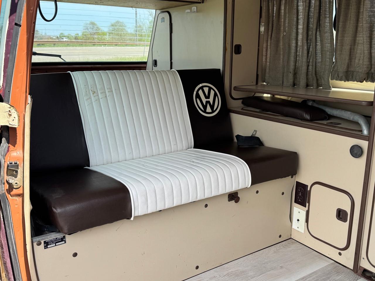1983 Volkswagen Vanagon Campmobile **NEW MOTOR / TRANSMISSION** - Photo #32