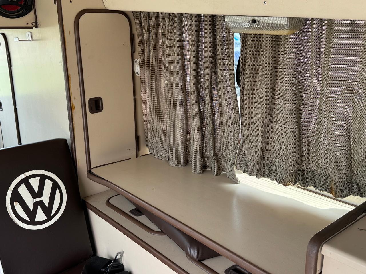 1983 Volkswagen Vanagon Campmobile **NEW MOTOR / TRANSMISSION** - Photo #35