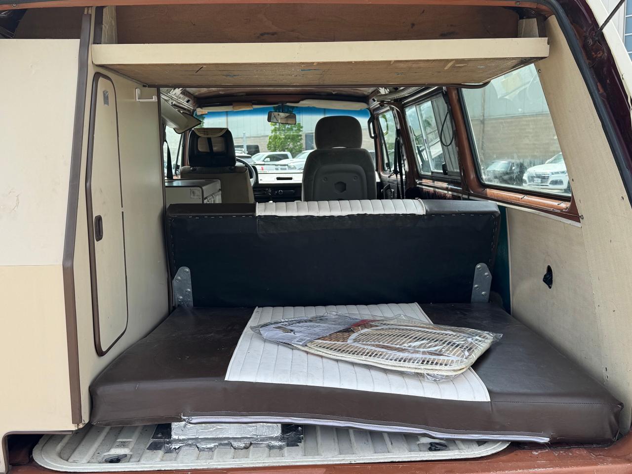 1983 Volkswagen Vanagon Campmobile **NEW MOTOR / TRANSMISSION** - Photo #37