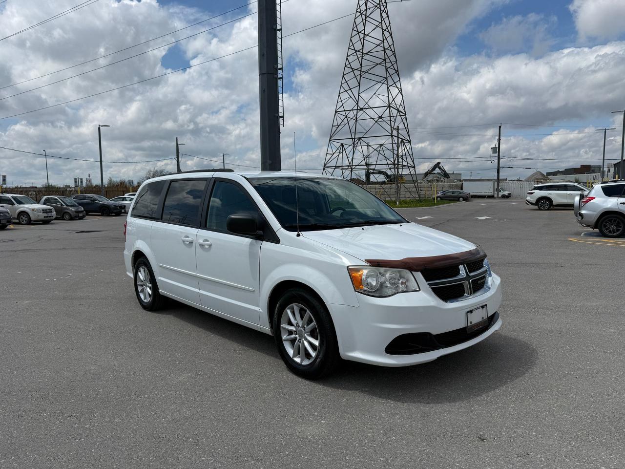 2014 Dodge Grand Caravan SXT*CLEAN CARFAX*STOW-N-GO* Photo2