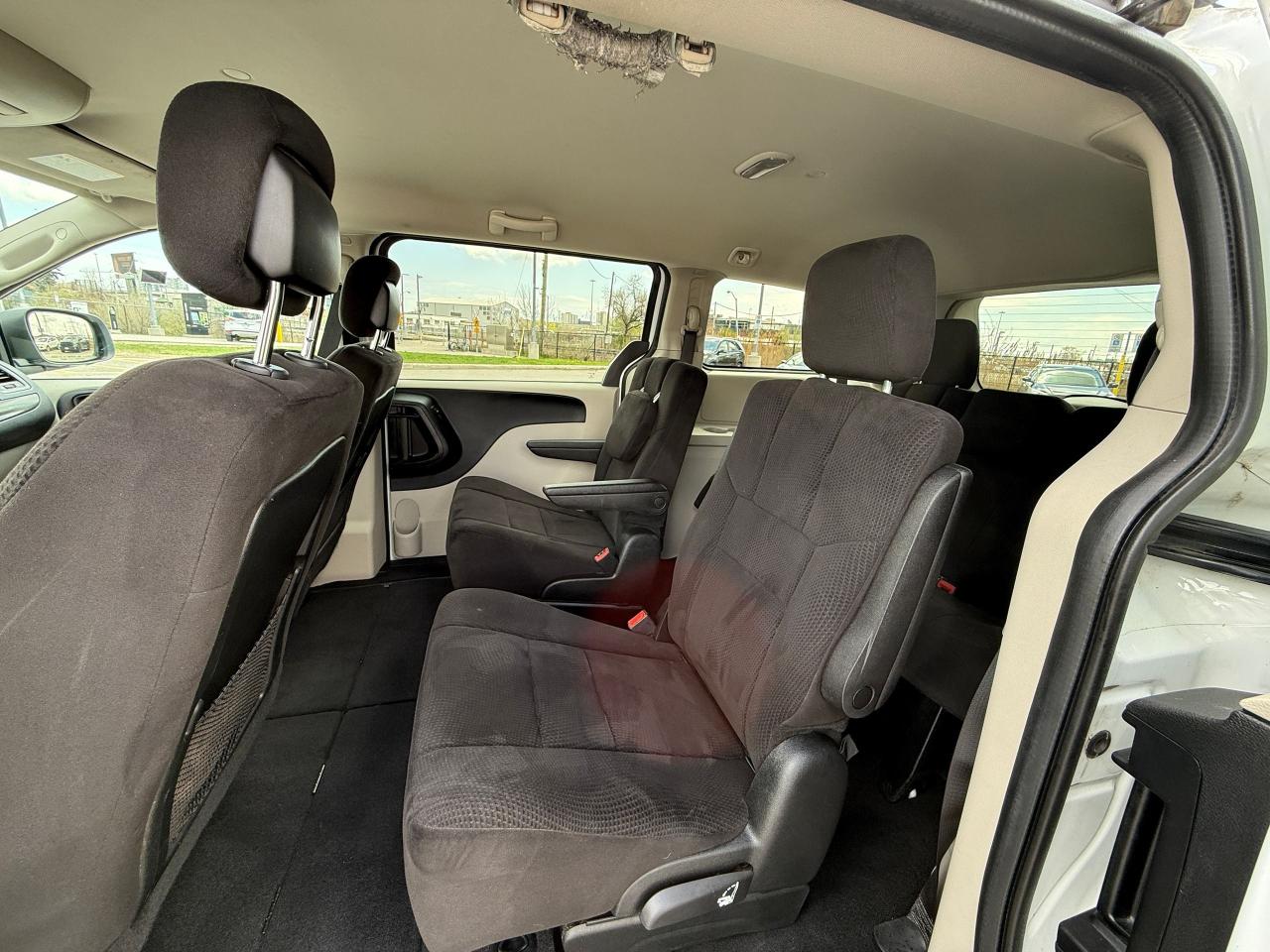 2014 Dodge Grand Caravan SXT*CLEAN CARFAX*STOW-N-GO* - Photo #7