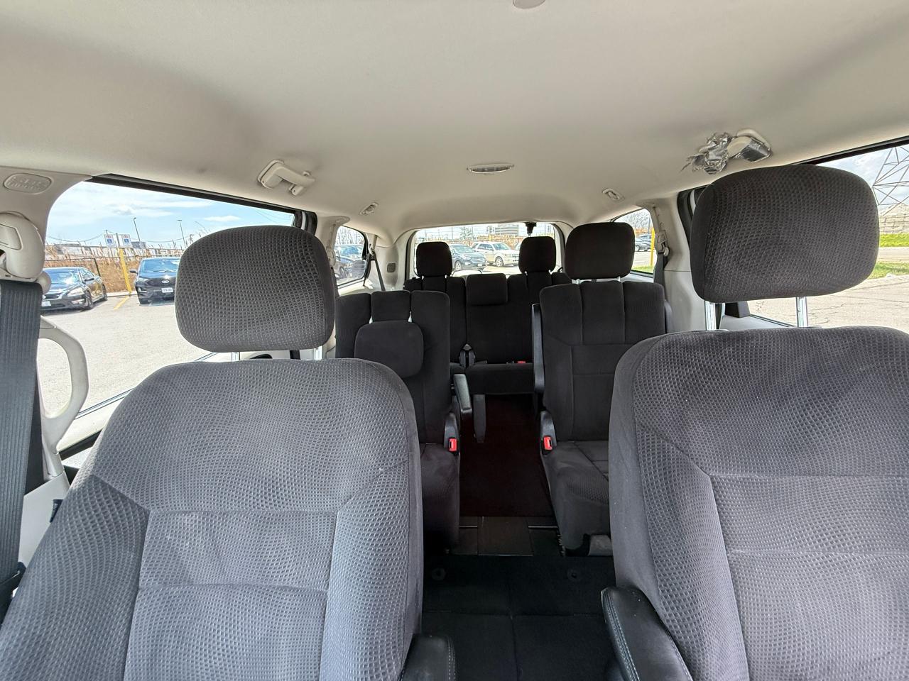 2014 Dodge Grand Caravan SXT*CLEAN CARFAX*STOW-N-GO* - Photo #9