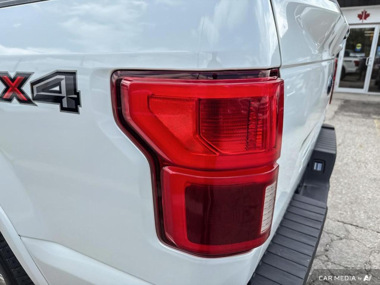 2020 Ford F-150 LARIAT / 4WD / CREW / LEATHER / NAV / ROOF - Photo #8