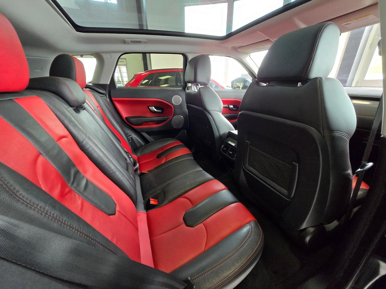 2015 Land Rover Range Rover Evoque Dynamic | ALL CREDIT ACCEPTED!! - Photo #17