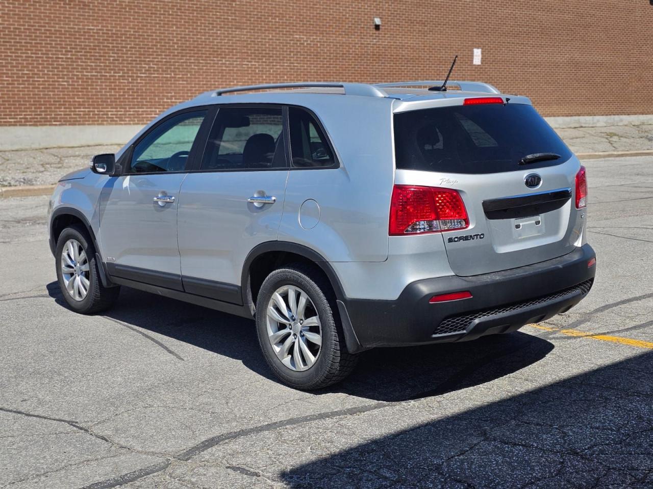 2011 Kia Sorento EX - Photo #3