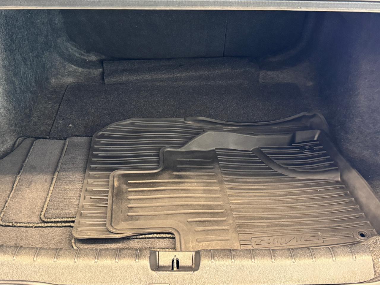 2018 Honda Civic LX+New Tires+Camera+Heated Seats+ApplePlay Photo25