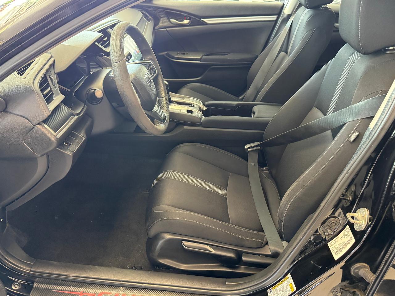 2018 Honda Civic LX+New Tires+Camera+Heated Seats+ApplePlay Photo18