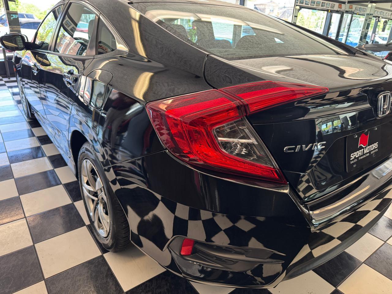 2018 Honda Civic LX+New Tires+Camera+Heated Seats+ApplePlay Photo34