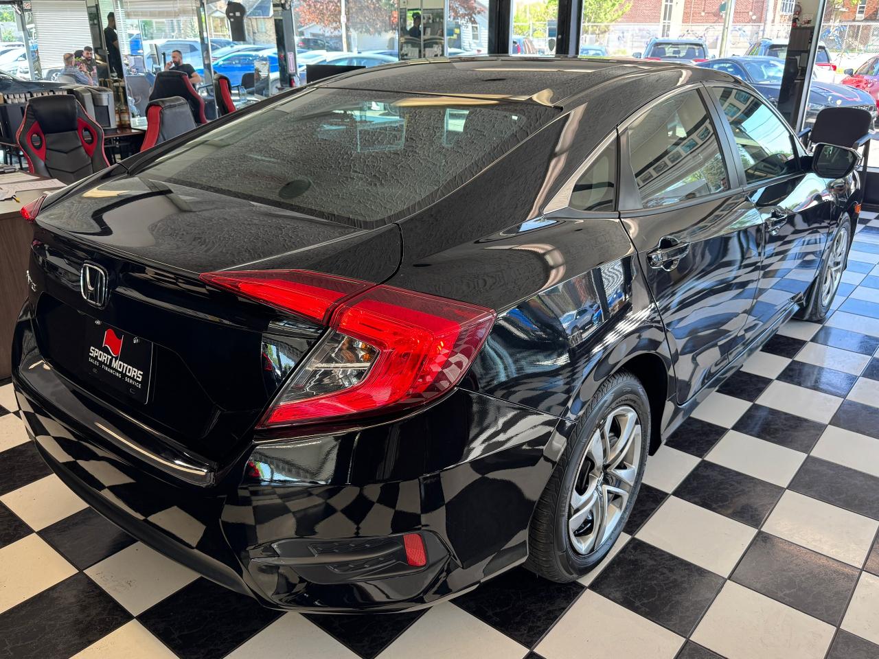 2018 Honda Civic LX+New Tires+Camera+Heated Seats+ApplePlay Photo6