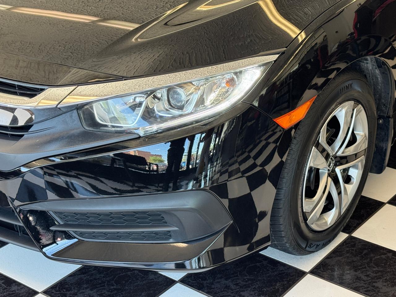 2018 Honda Civic LX+New Tires+Camera+Heated Seats+ApplePlay Photo33
