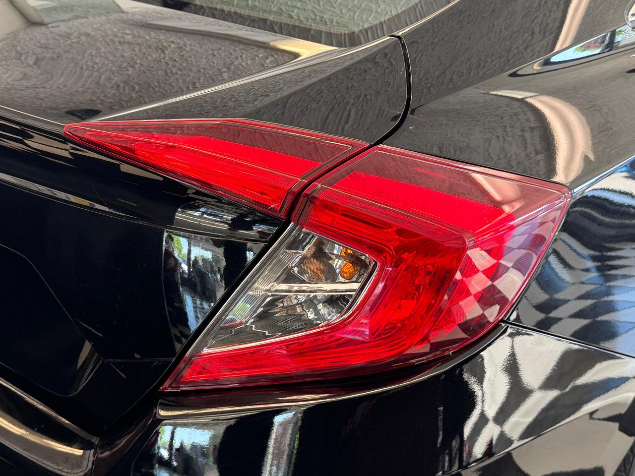 2018 Honda Civic LX+New Tires+Camera+Heated Seats+ApplePlay Photo55