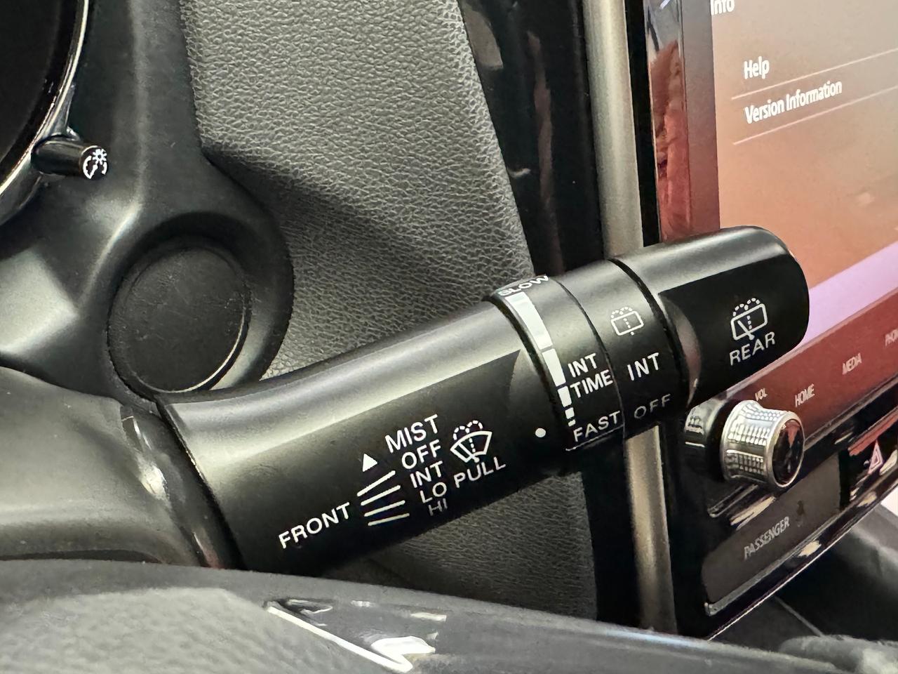 2020 Mitsubishi RVR SE AWD+Camera+ApplePlay+Heated Seats+CLEAN CARFAX Photo
