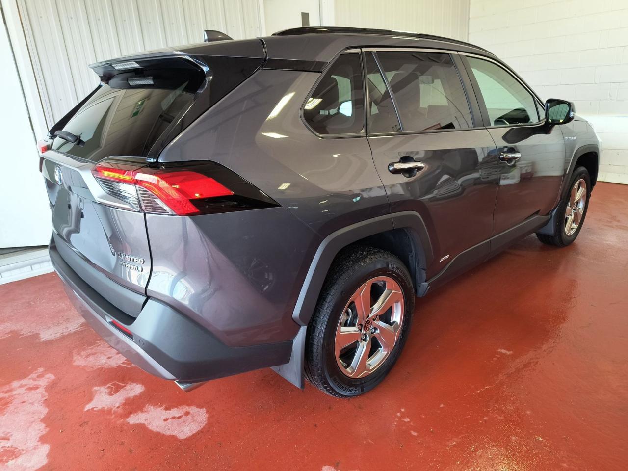 2021 Toyota RAV4 Hybrid Limited AWD Photo1